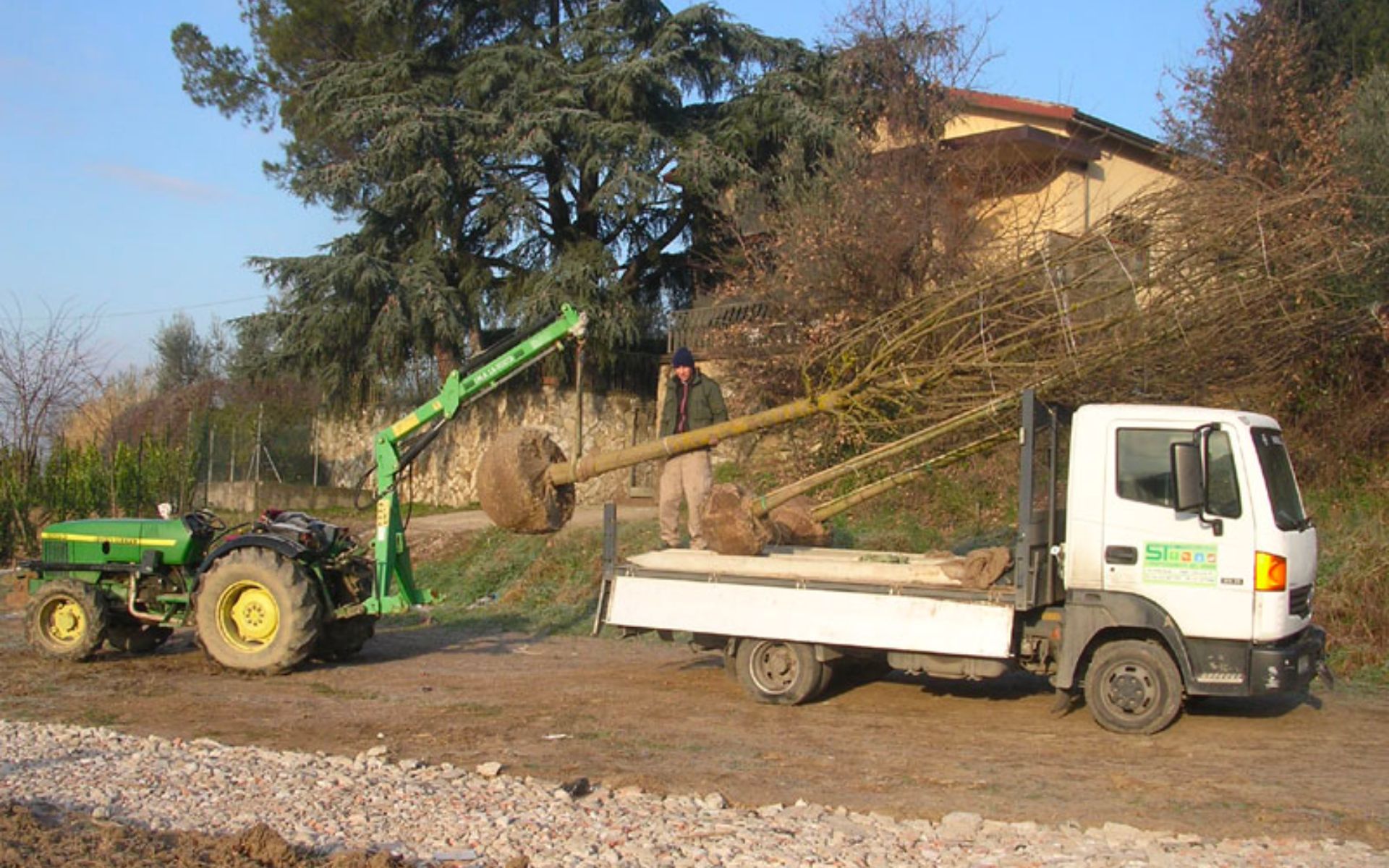 https://www.giardino.toscana.it/wp-content/uploads/2025/06/Copertina-Sistemazione-terreni.jpg