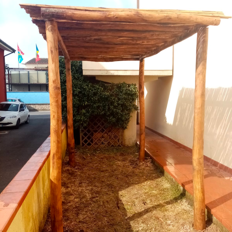 https://www.giardino.toscana.it/wp-content/uploads/2025/09/Realizzazione-Gazebo-in-castagno-a-Pietrasanta.png