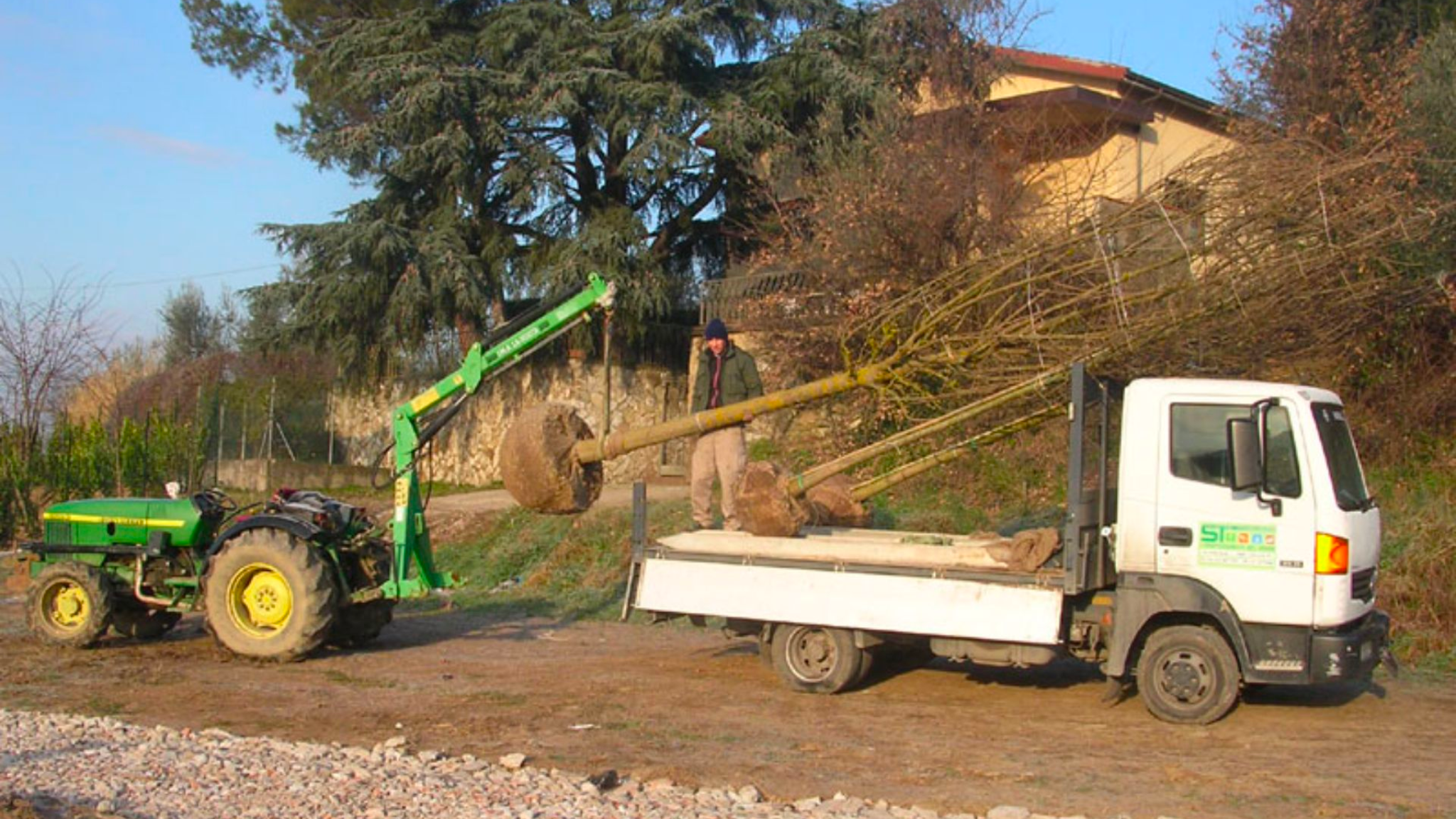 https://www.giardino.toscana.it/wp-content/uploads/2025/09/Realizzazione-giardino-villa-a-Prato.png